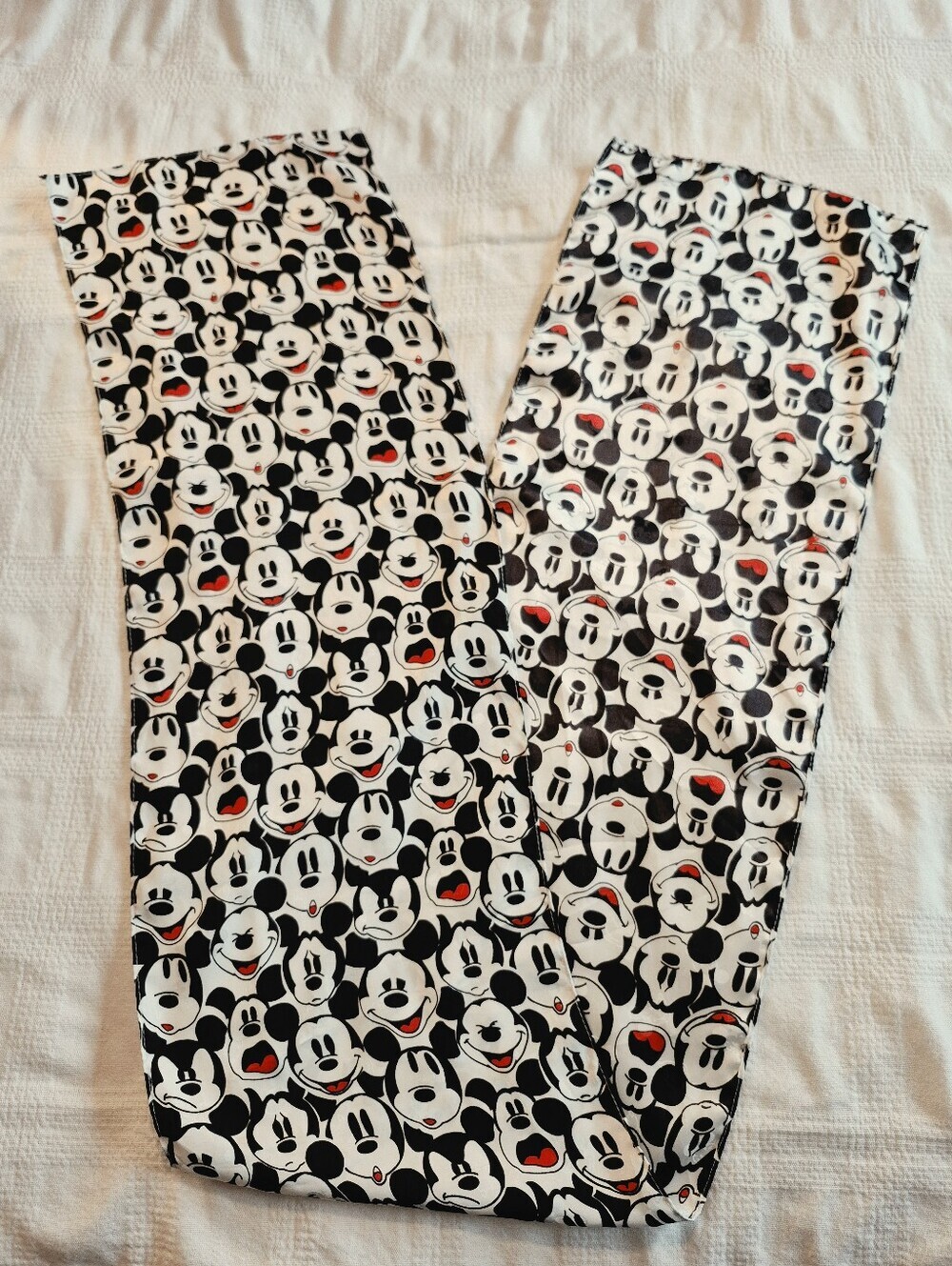 Vintage Disney Mickey Mouse satin scarf an allover repeating pattern VGUC